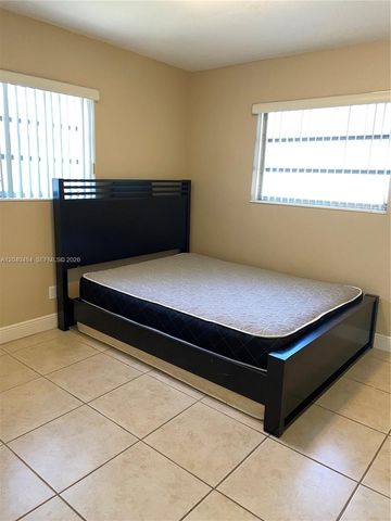 800 NW 76th Avenue 800, Pembroke Pines, FL 33024