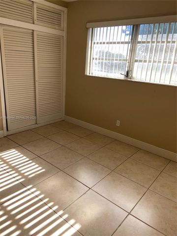 800 NW 76th Avenue 800, Pembroke Pines, FL 33024