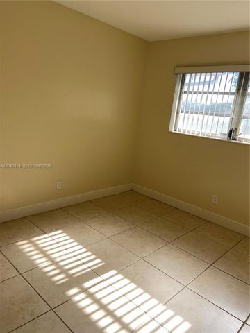 800 NW 76th Avenue 800, Pembroke Pines, FL 33024