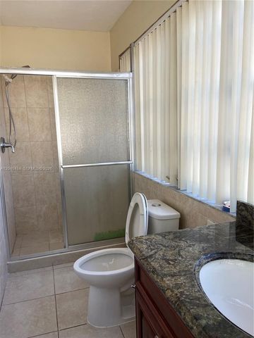 800 NW 76th Avenue 800, Pembroke Pines, FL 33024