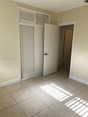 800 NW 76th Avenue 800, Pembroke Pines, FL 33024