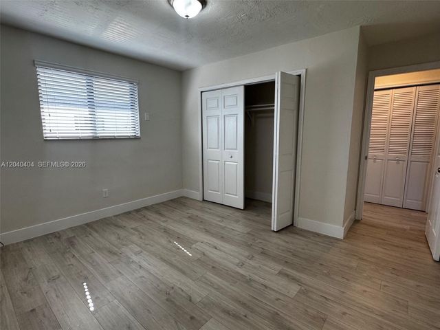 1330 W 29th St 37, Hialeah, FL 33012