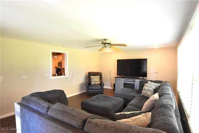 7431 Westview Drive, Youngstown, OH 44512