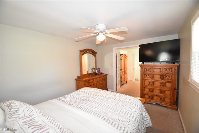 7431 Westview Drive, Youngstown, OH 44512