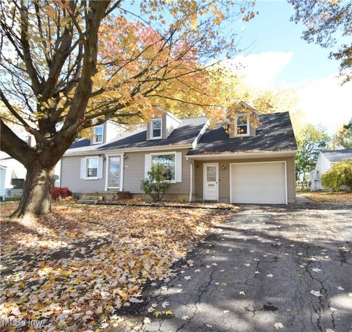 7431 Westview Drive, Youngstown, OH 44512