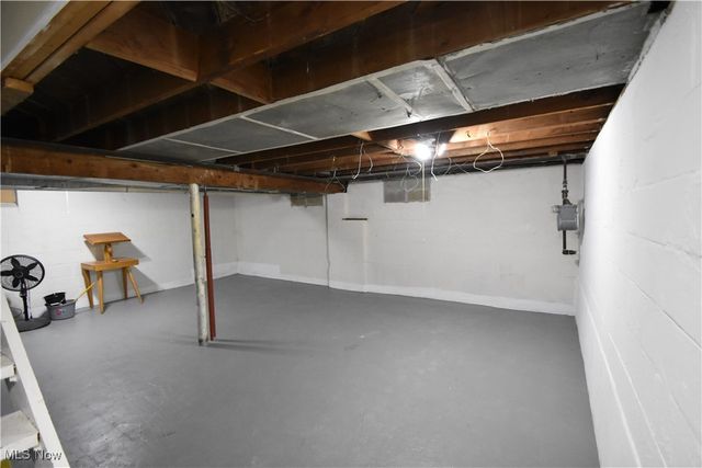 7431 Westview Drive, Youngstown, OH 44512