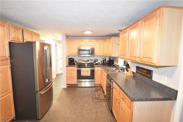 7431 Westview Drive, Youngstown, OH 44512