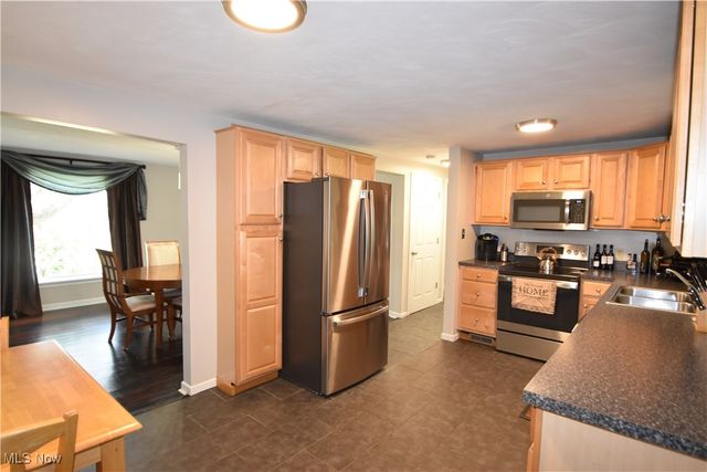 7431 Westview Drive, Youngstown, OH 44512