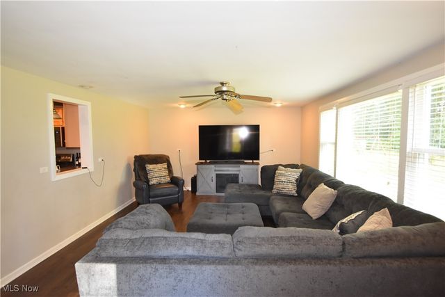 7431 Westview Drive, Youngstown, OH 44512