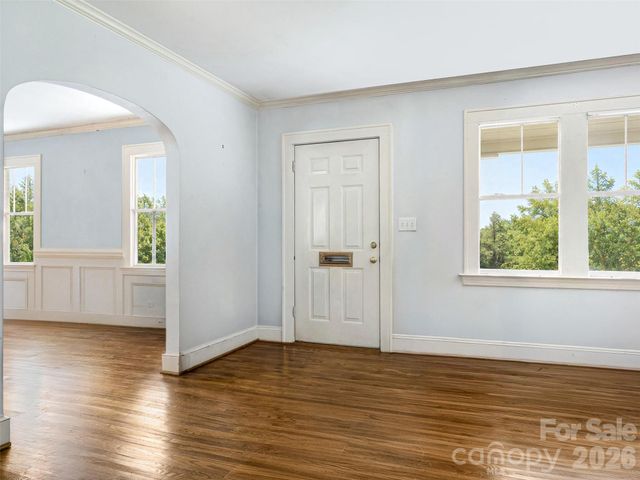 646 Marsh Road, Charlotte, NC 28209