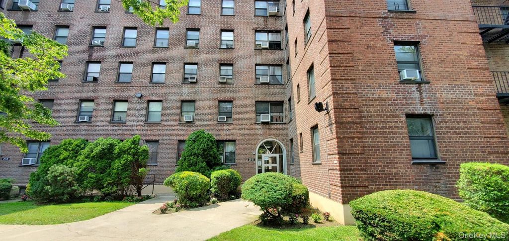 2512 Union Street 3B, Flushing, NY 11354