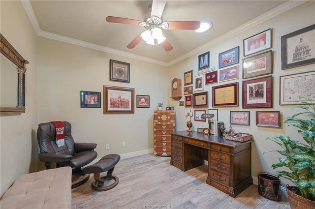 1919 Debbie Drive, Bryan, TX 77802