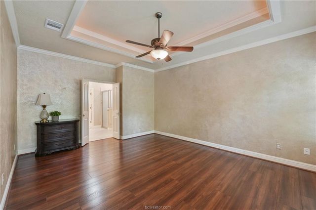 1919 Debbie Drive, Bryan, TX 77802