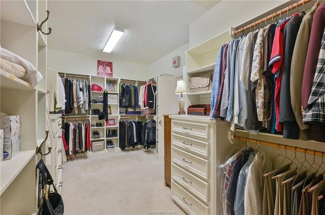 1919 Debbie Drive, Bryan, TX 77802