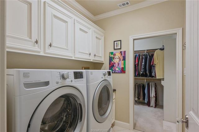 1919 Debbie Drive, Bryan, TX 77802