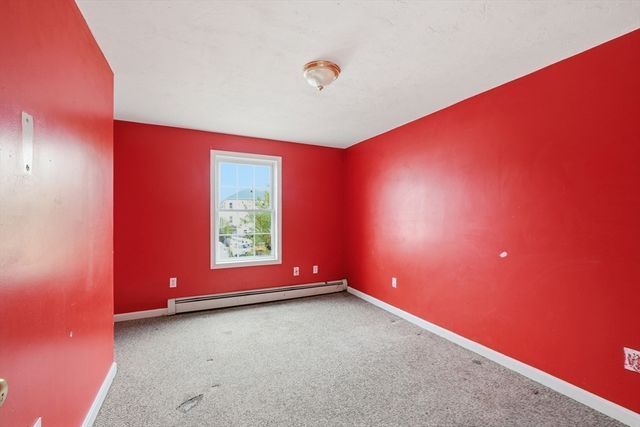 17 Bigelow St, Worcester, MA 01610