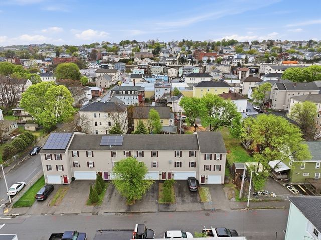 17 Bigelow St, Worcester, MA 01610