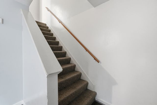 17 Bigelow St, Worcester, MA 01610