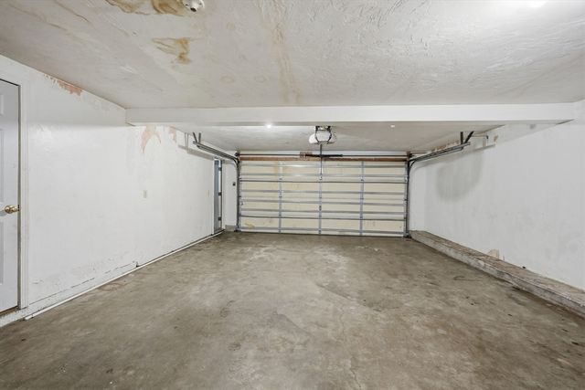 17 Bigelow St, Worcester, MA 01610