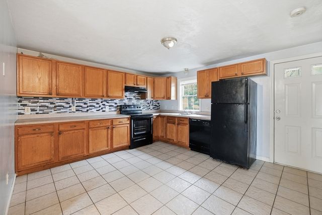 17 Bigelow St, Worcester, MA 01610