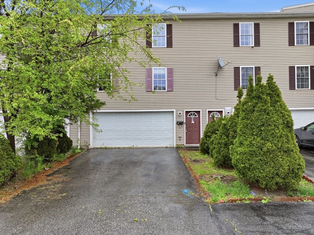 17 Bigelow St, Worcester, MA 01610