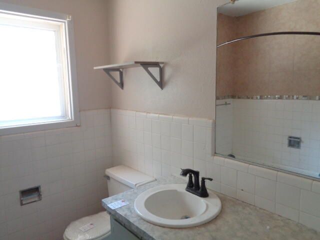 2405 N 3rd Street, Tahoka, TX 79373