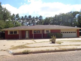 2405 N 3rd Street, Tahoka, TX 79373