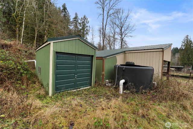 17612 219th Avenue E, Orting, WA 98360