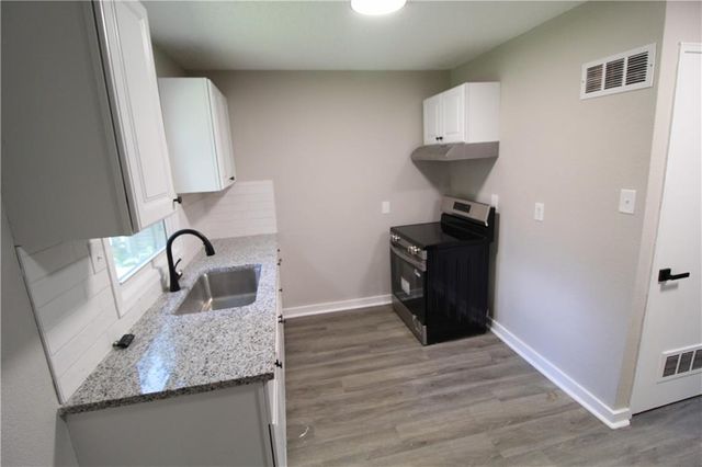 2817 S 27th Street, Kansas City, KS 66106
