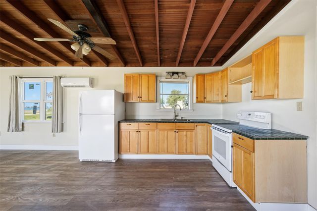 71 Collegeport Loop, Collegeport, TX 77428