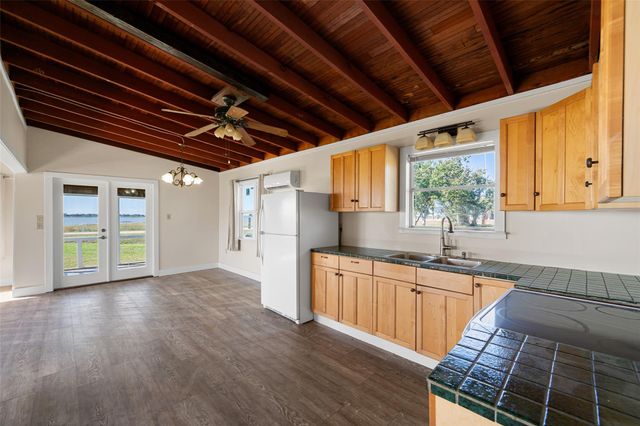 71 Collegeport Loop, Collegeport, TX 77428