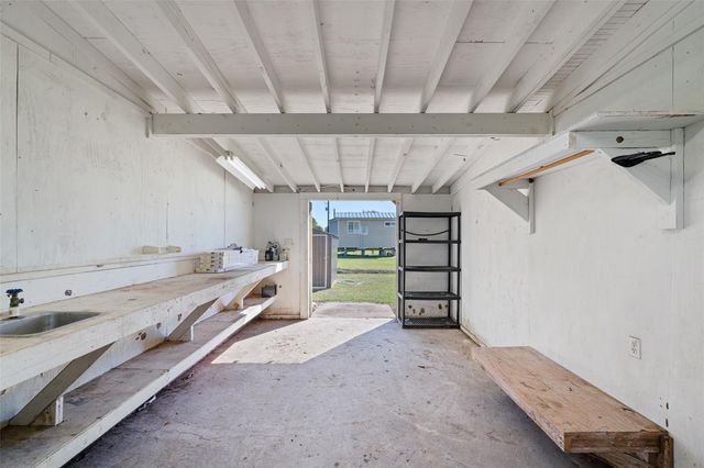 71 Collegeport Loop, Collegeport, TX 77428