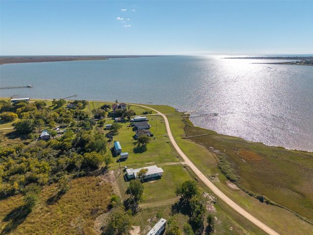 71 Collegeport Loop, Collegeport, TX 77428