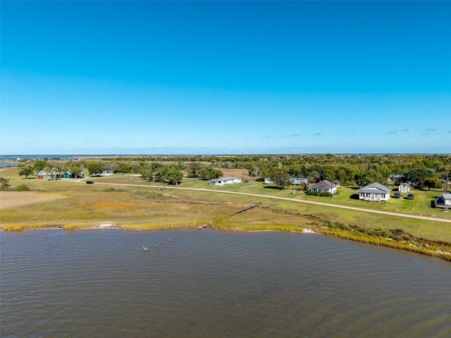 71 Collegeport Loop, Collegeport, TX 77428