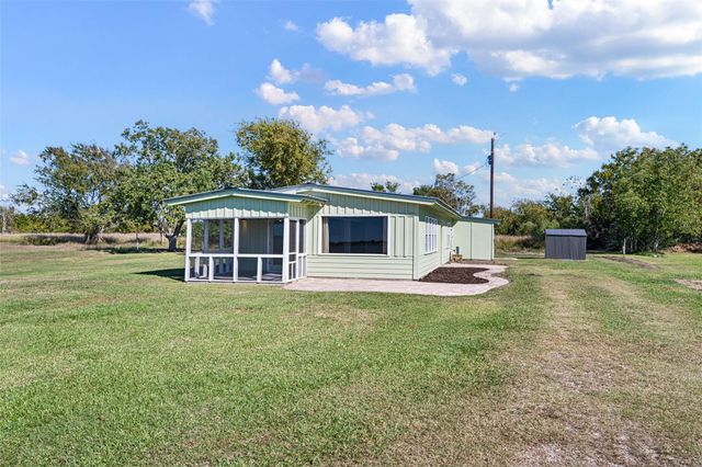 71 Collegeport Loop, Collegeport, TX 77428