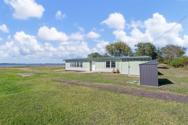 71 Collegeport Loop, Collegeport, TX 77428