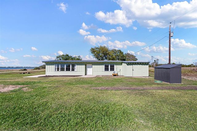 71 Collegeport Loop, Collegeport, TX 77428