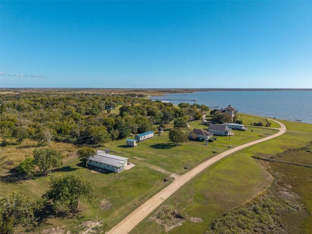 71 Collegeport Loop, Collegeport, TX 77428