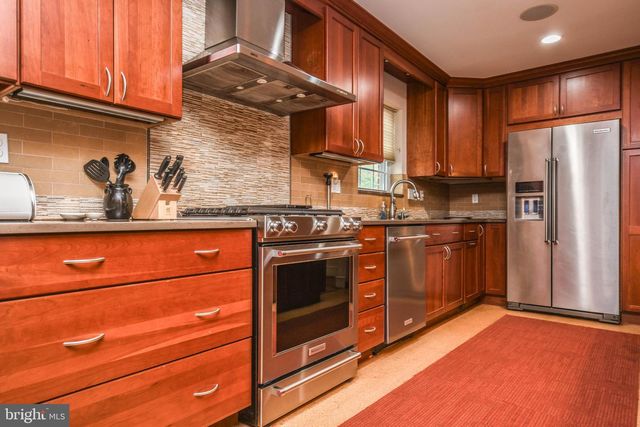 8804 WALNUT HILL RD, Chevy Chase, MD 20815