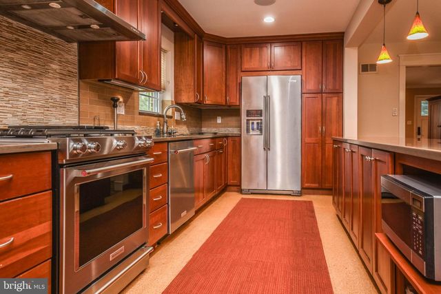 8804 WALNUT HILL RD, Chevy Chase, MD 20815