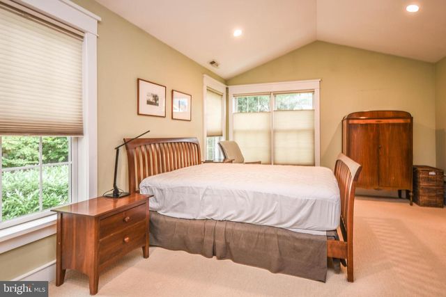 8804 WALNUT HILL RD, Chevy Chase, MD 20815