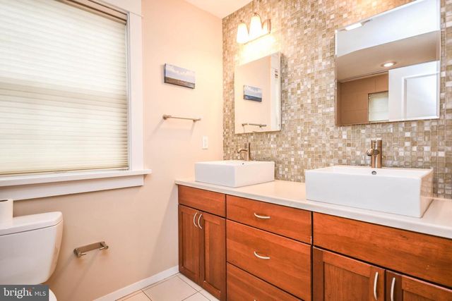 8804 WALNUT HILL RD, Chevy Chase, MD 20815