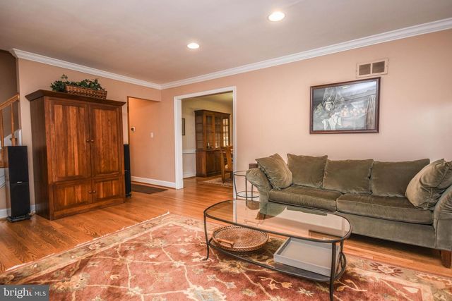 8804 WALNUT HILL RD, Chevy Chase, MD 20815