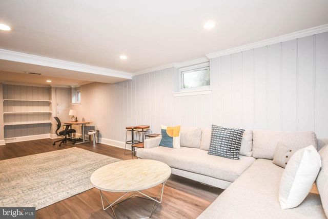 8804 WALNUT HILL RD, Chevy Chase, MD 20815