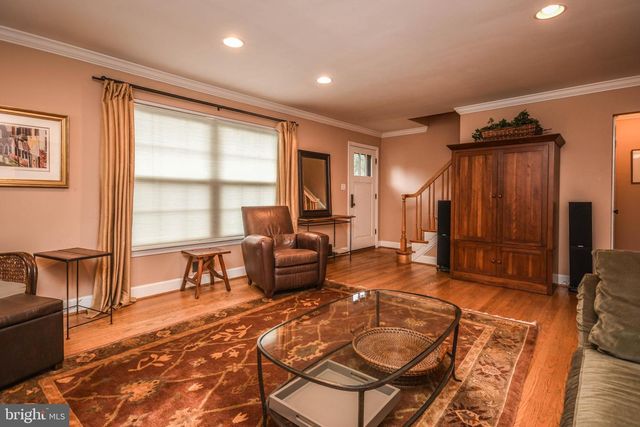 8804 WALNUT HILL RD, Chevy Chase, MD 20815