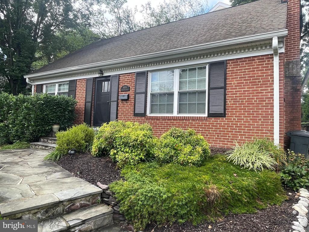 8804 WALNUT HILL RD, Chevy Chase, MD 20815