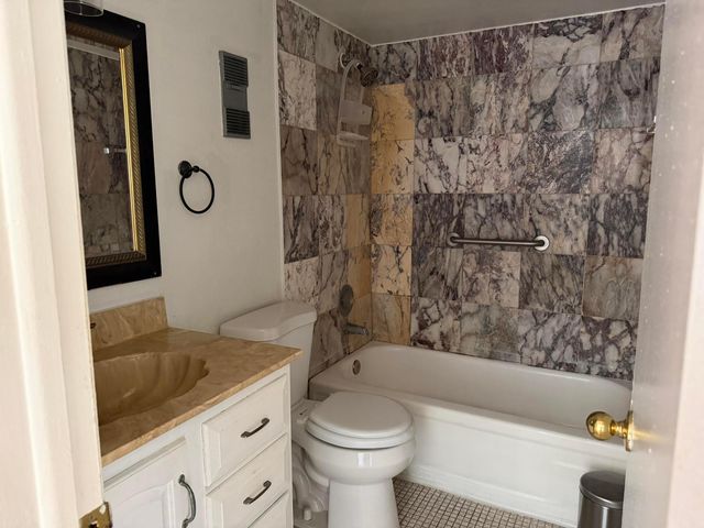 7960 NW 50th Street 202, Lauderhill, FL 33351