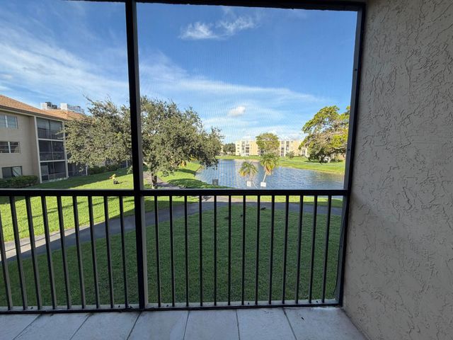 7960 NW 50th Street 202, Lauderhill, FL 33351