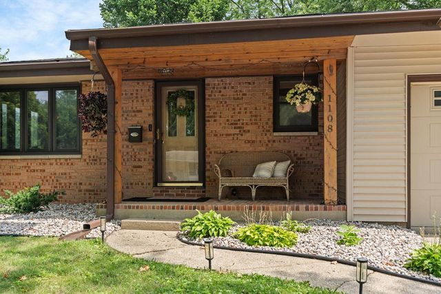 1108 Erie DRIVE, Janesville, WI 53545