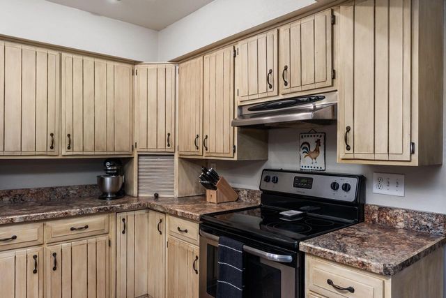 1108 Erie DRIVE, Janesville, WI 53545